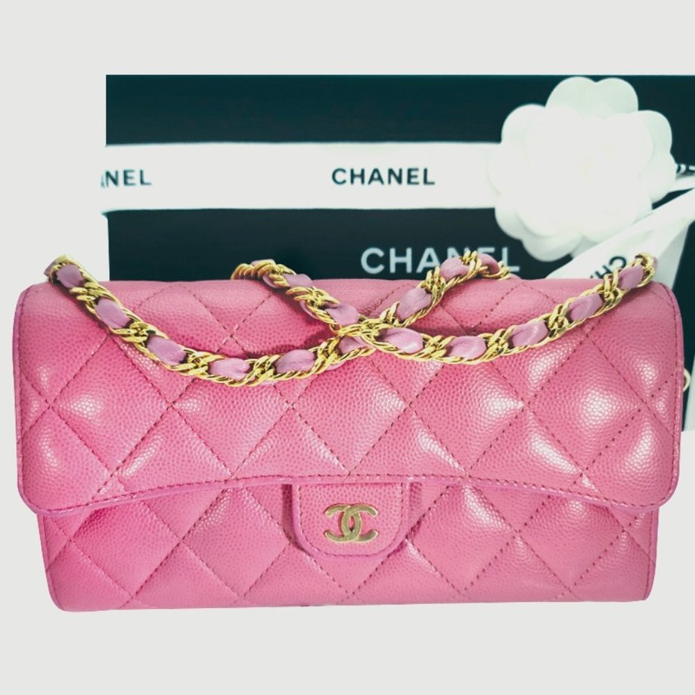 Pink Caviar with Gold, Crossbody Matelasse Classic Gusset Flap Woc Caviar Wallet